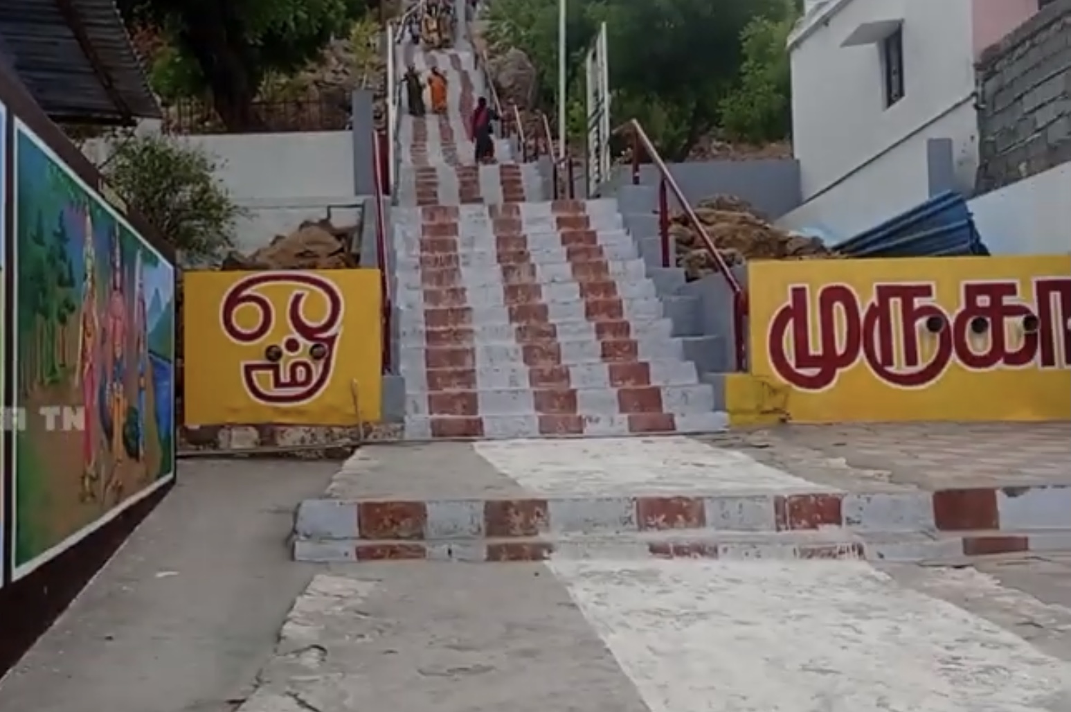 ​ Pugazhimalai Murugan Temple which brings fame!!  ​