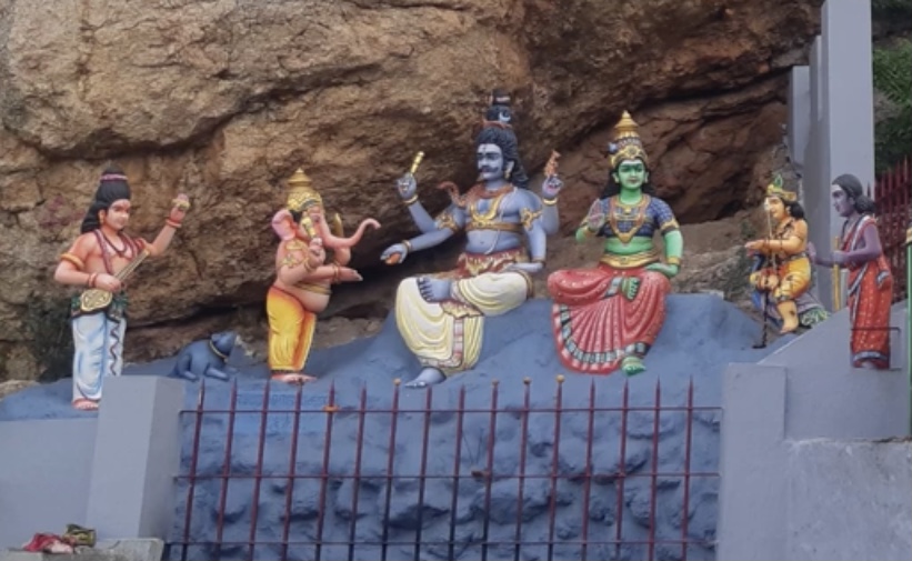 ​ Pugazhimalai Murugan Temple which brings fame!!  ​