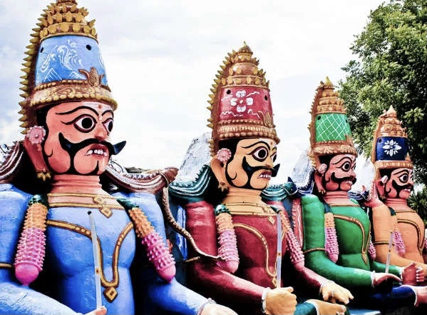 Family deity temples of famous Tamil Nadu candidates..!!